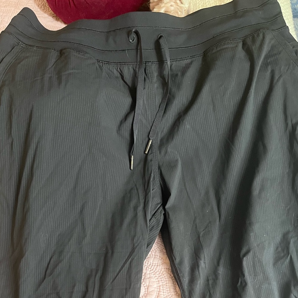 Lululemon cropped capris
